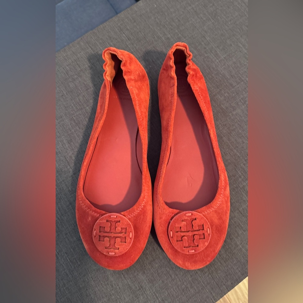 Tory Burch Suede Ballet Flats.  Size 8M. NWOB. Color is a brick red/brown.